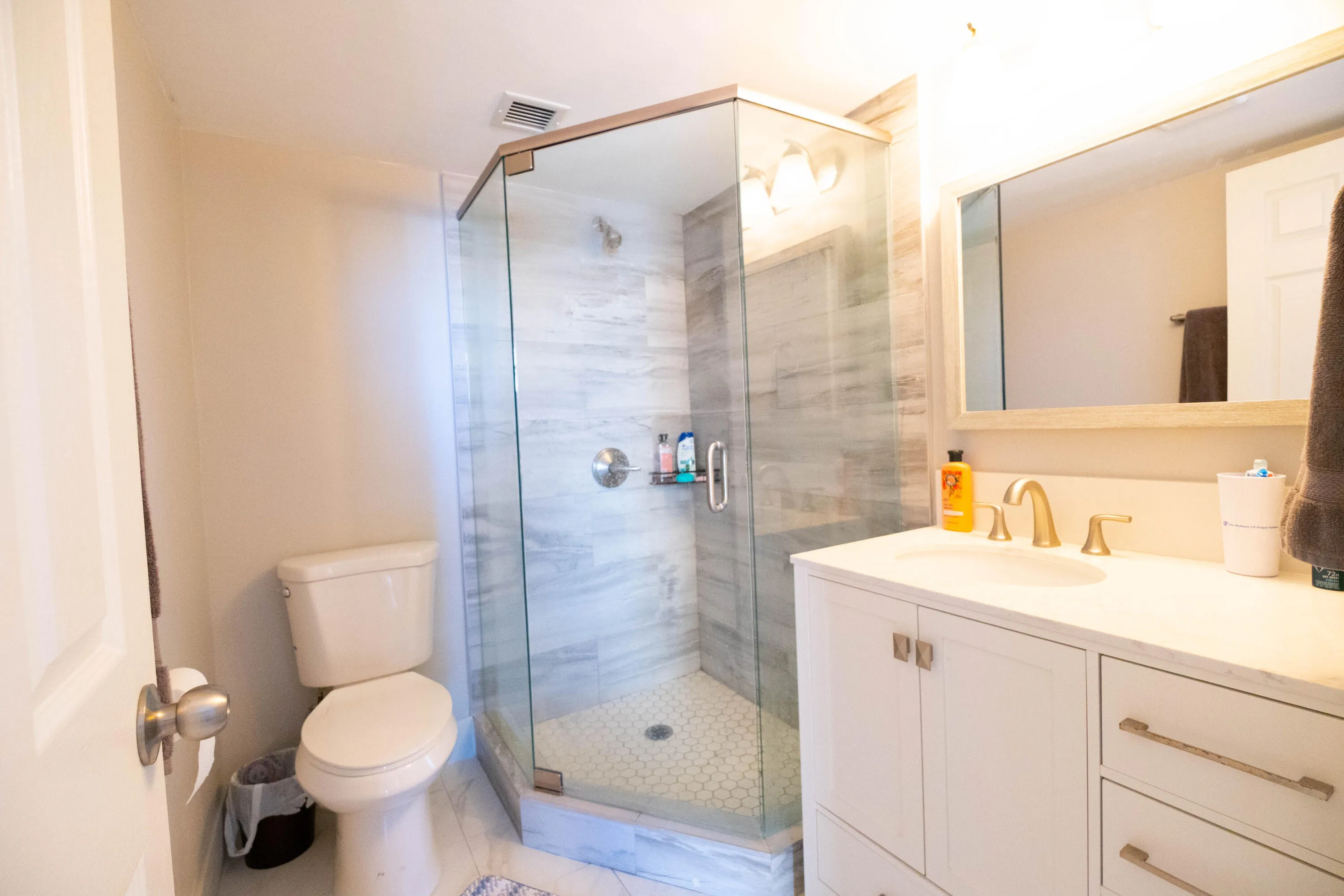 BOCA BAYOU 2ND BATHROOM