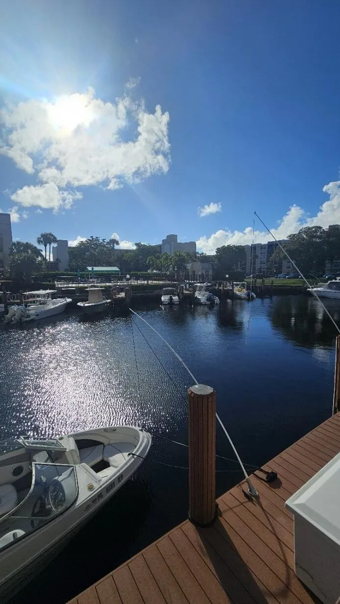 BOCA BAYOU BUILDING