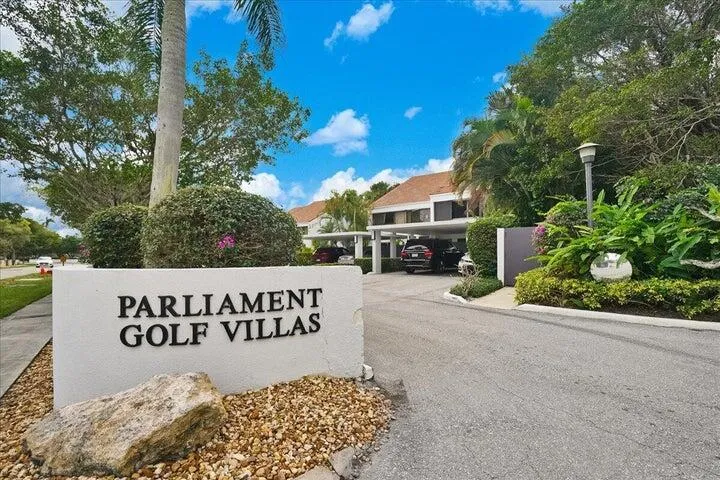 Parliament Golf Villas Entrance