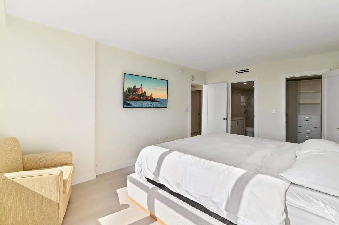 19 bedroom 02