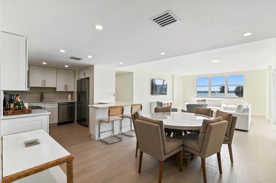 03 dining room 01