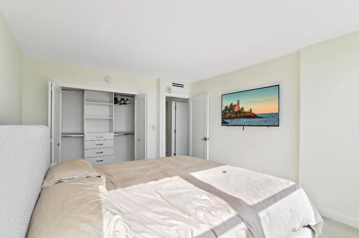 16 bedroom 03