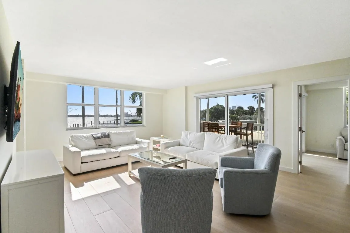 10 living room 03