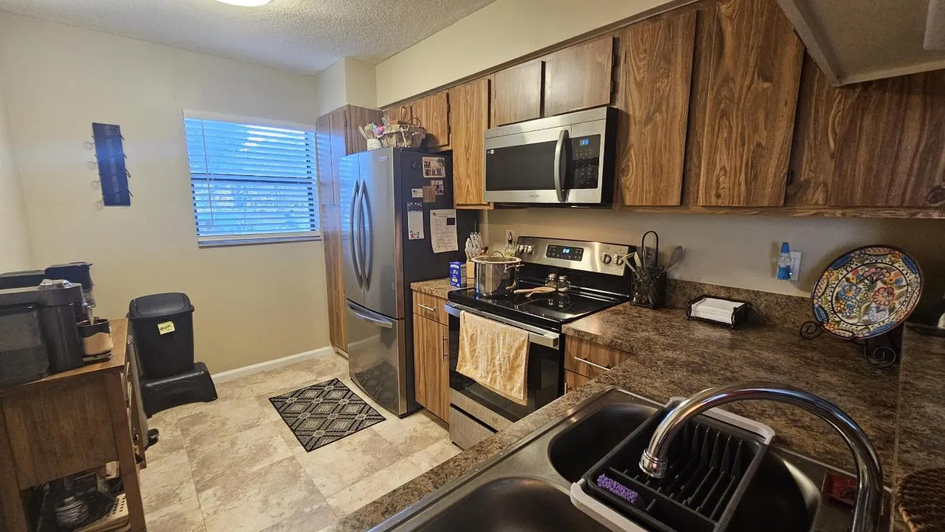 M139 KITCHEN