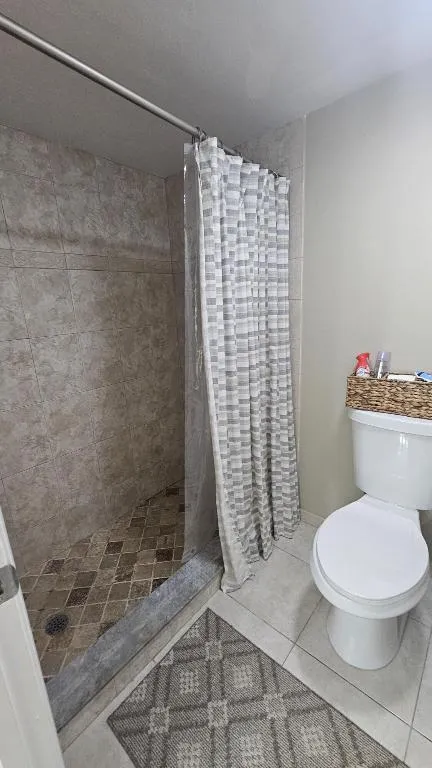 M139 MASTER BATHROOM