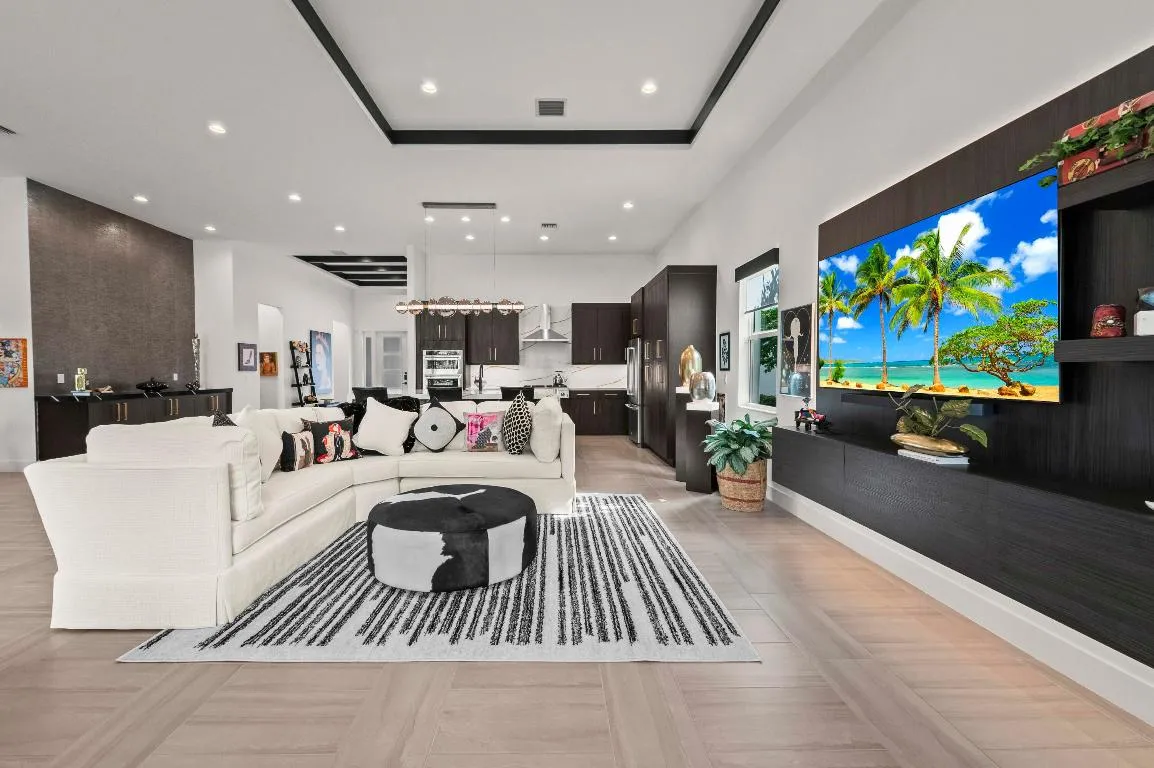 23 Living Room 02