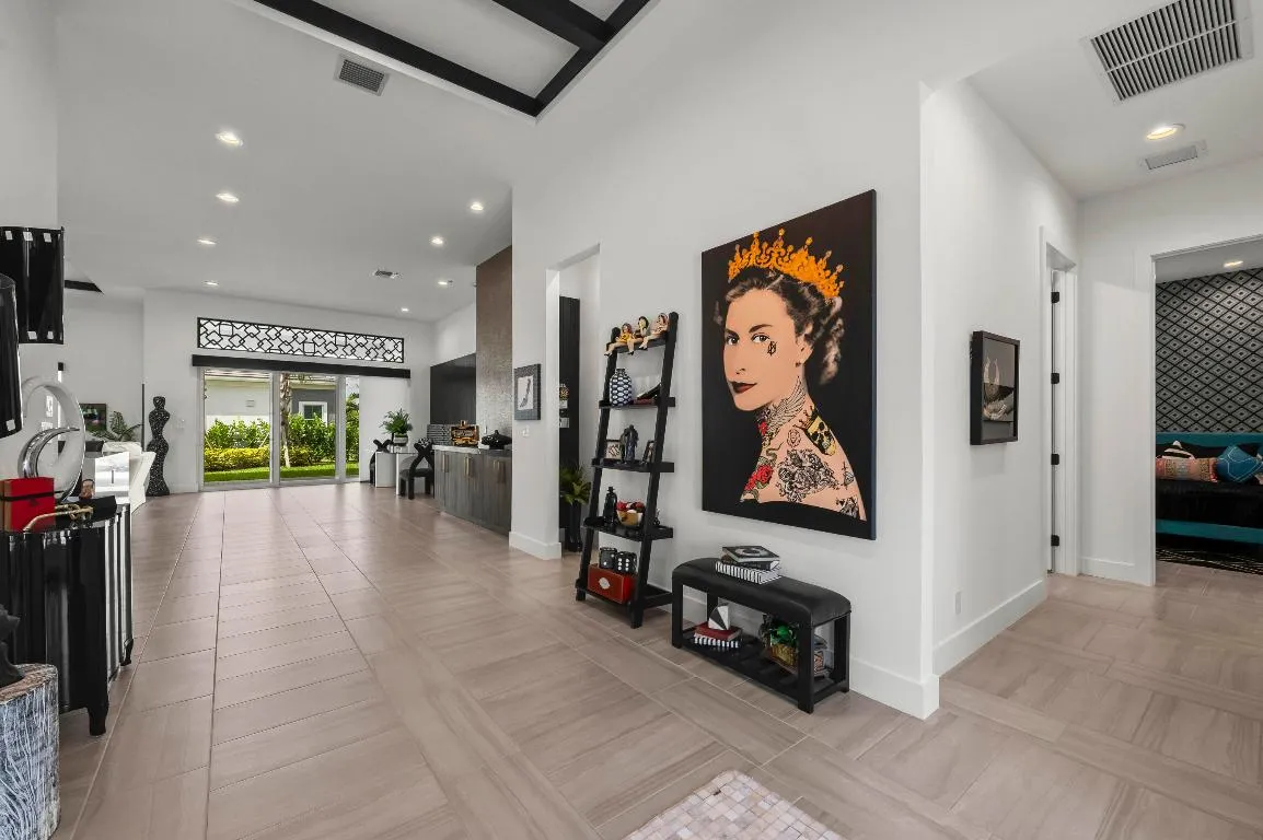 12 Foyer 01