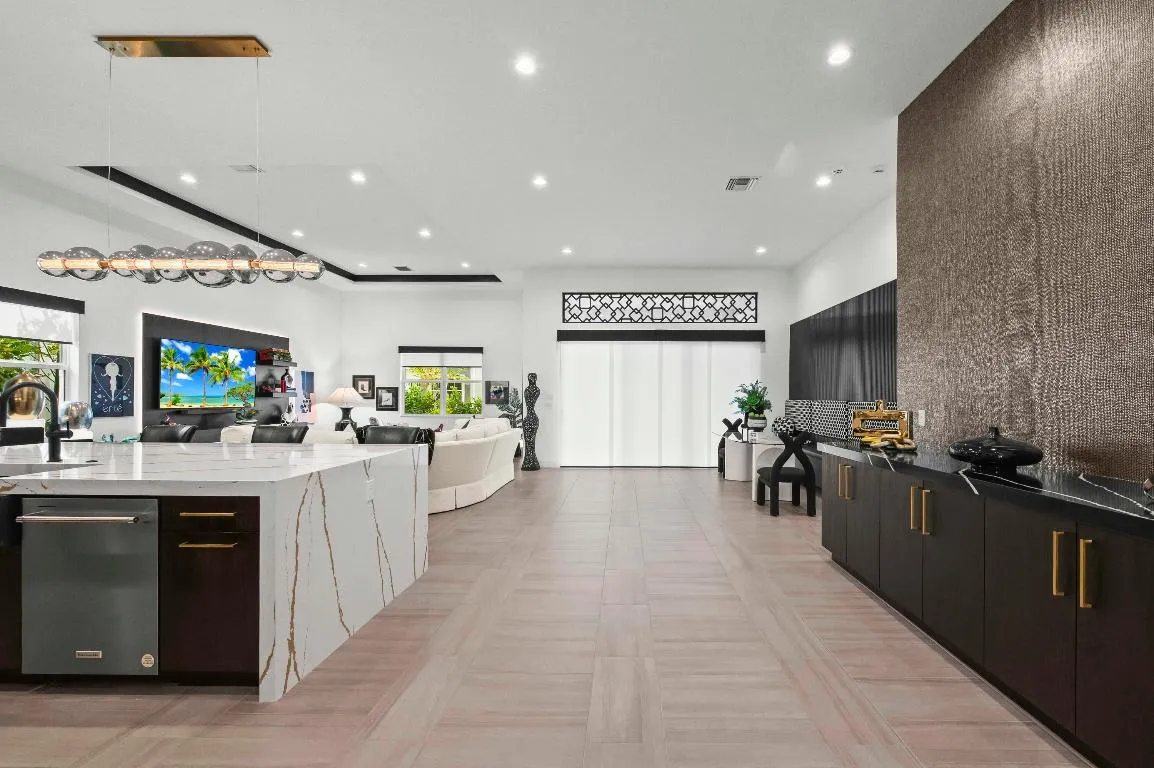 08 Kitchen 01