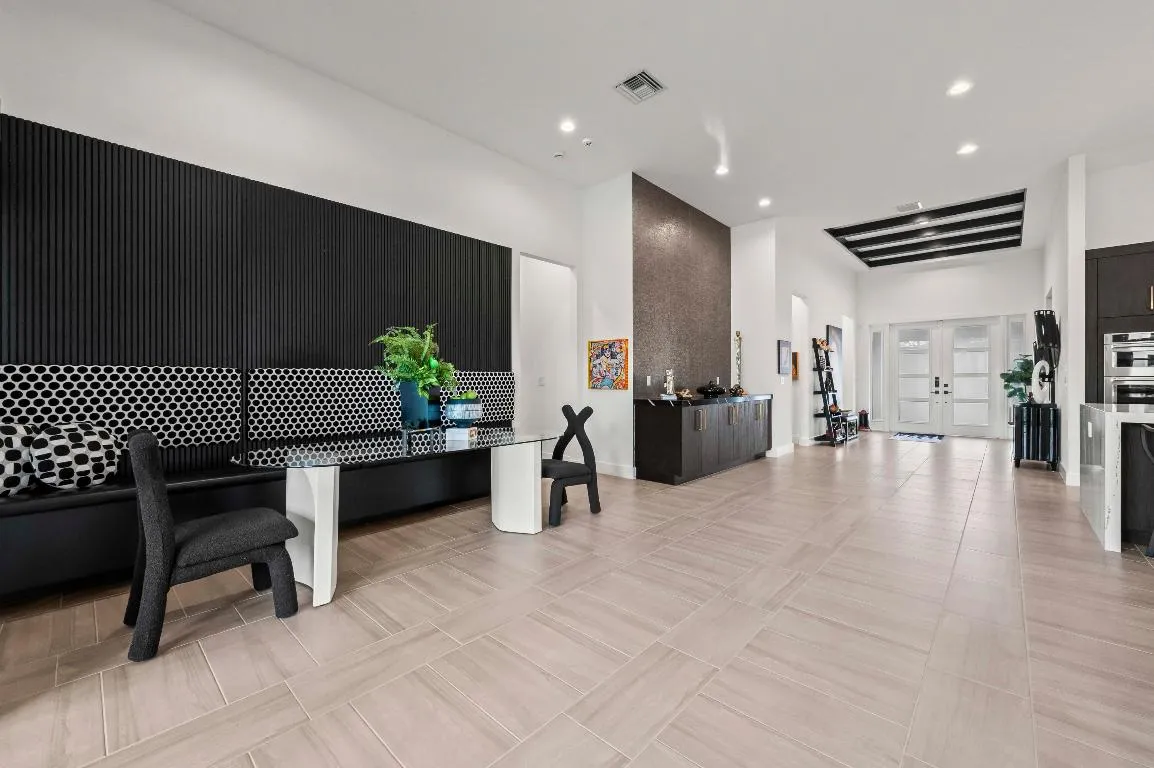 18 Dining Room 03