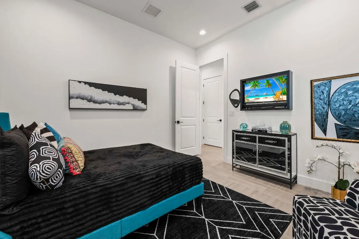 Guest Bedroom 1