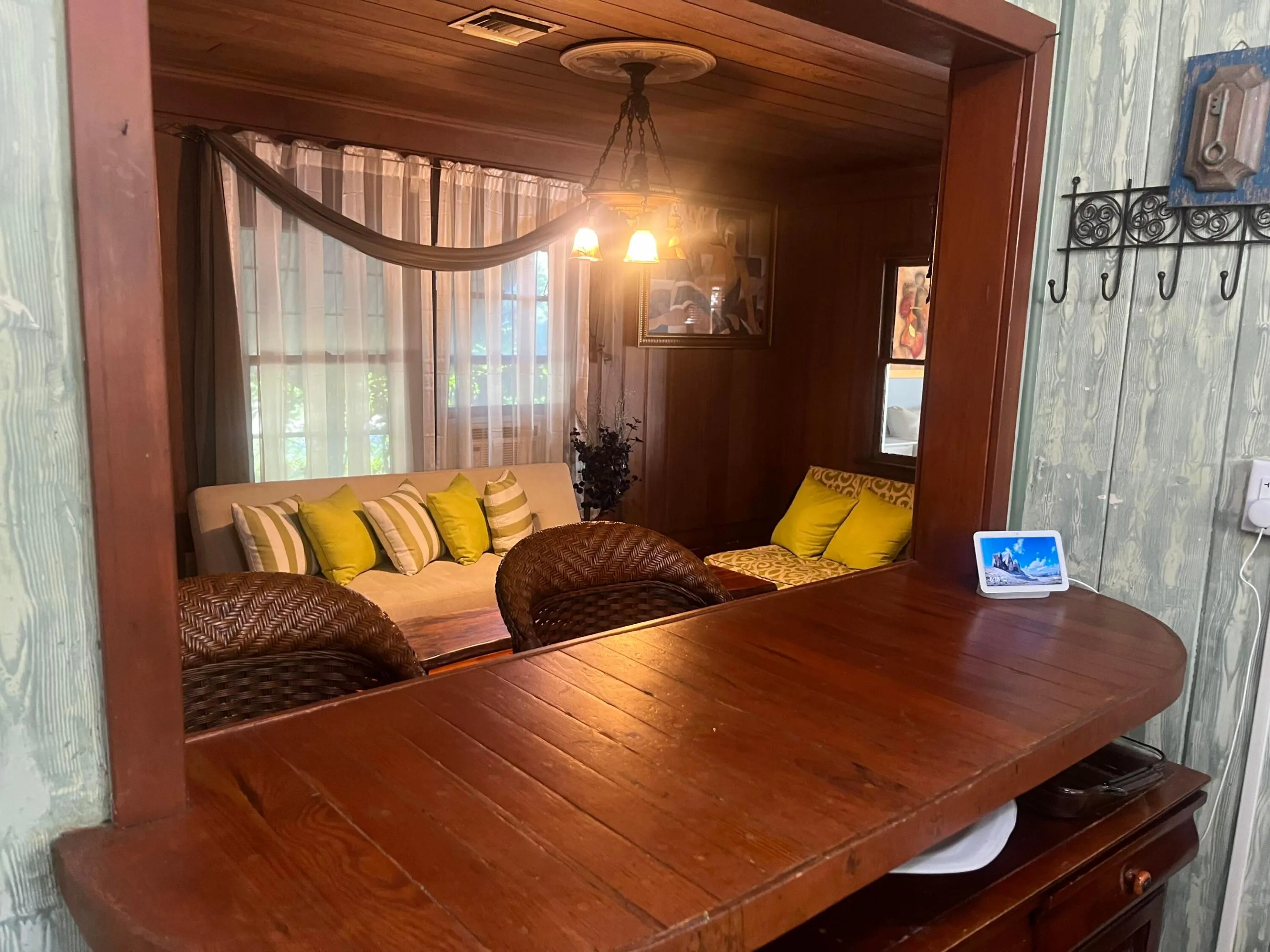 past trough to the living room
