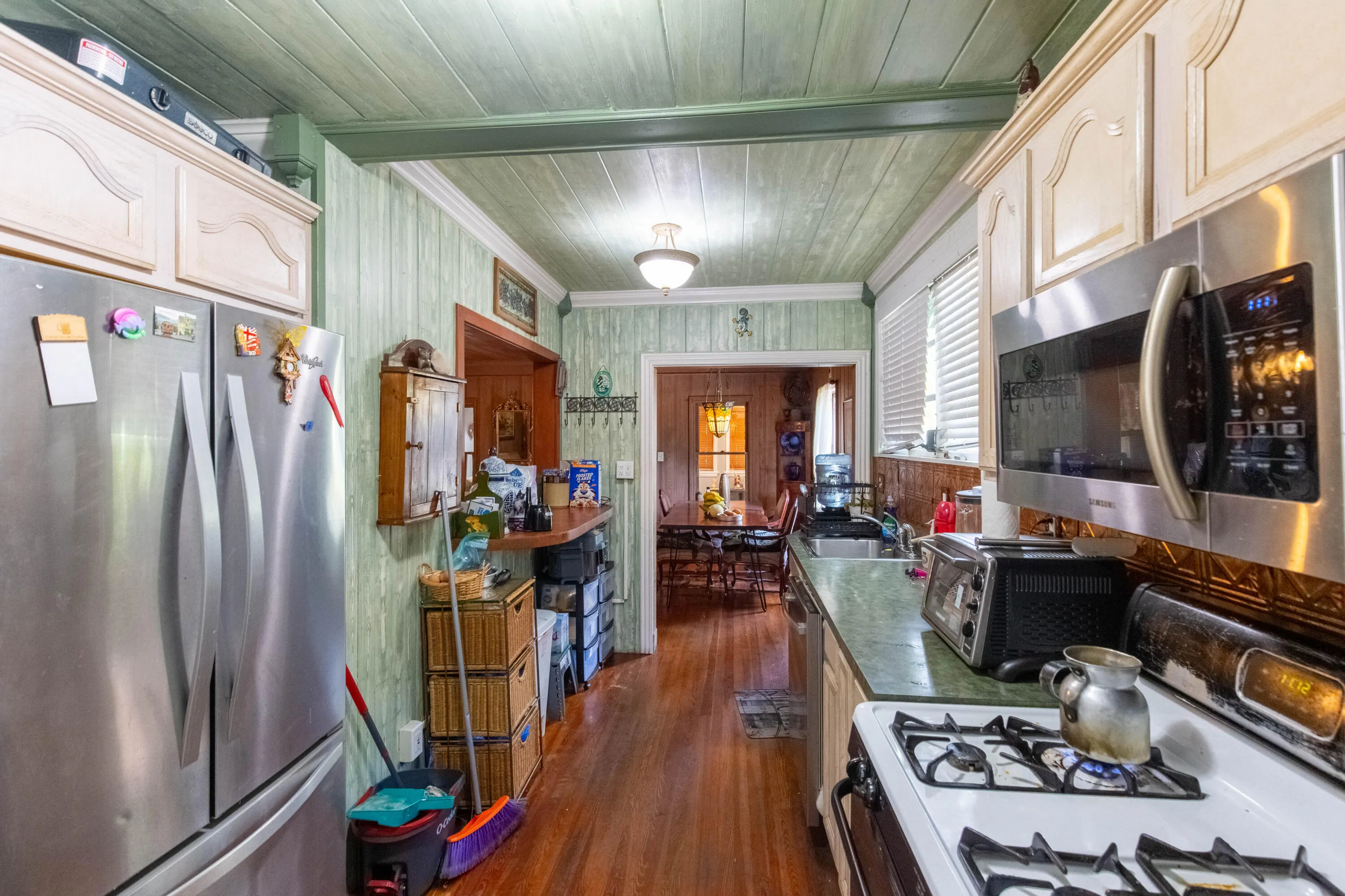 Natural gas stove, Natural gas water heater and Dryer