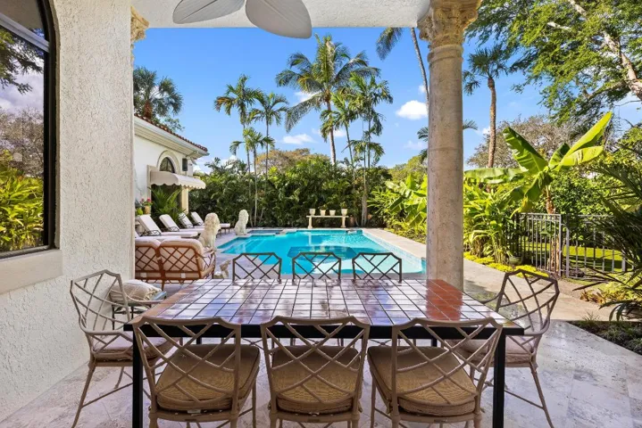Outdoor dining area