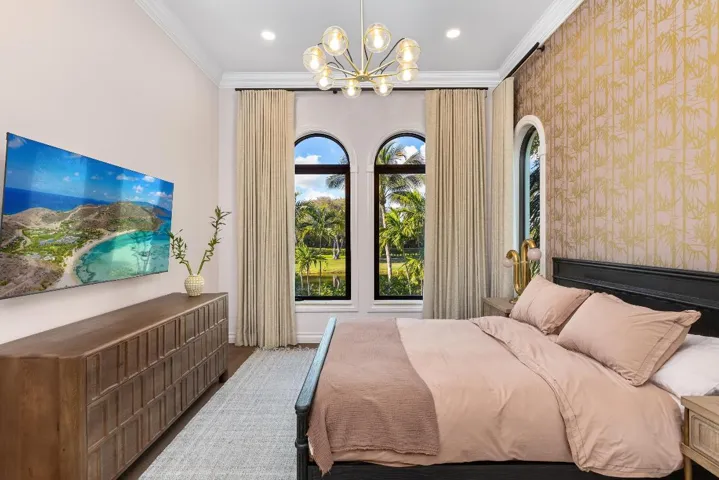 Guest bedroom