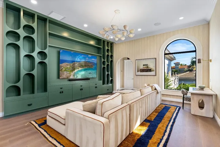 Upstairs lounge