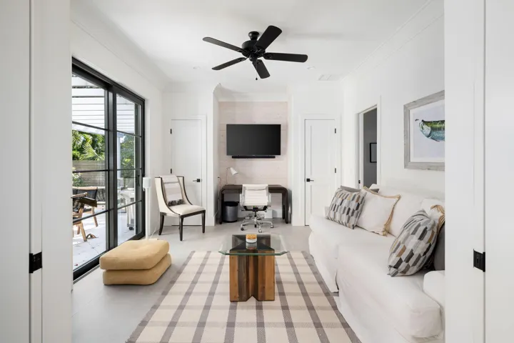 33-web-or-mls-506 Conn Way-33