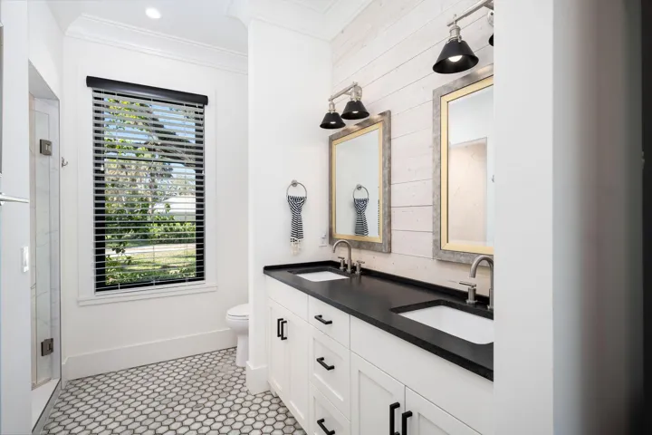 26-web-or-mls-506 Conn Way-27