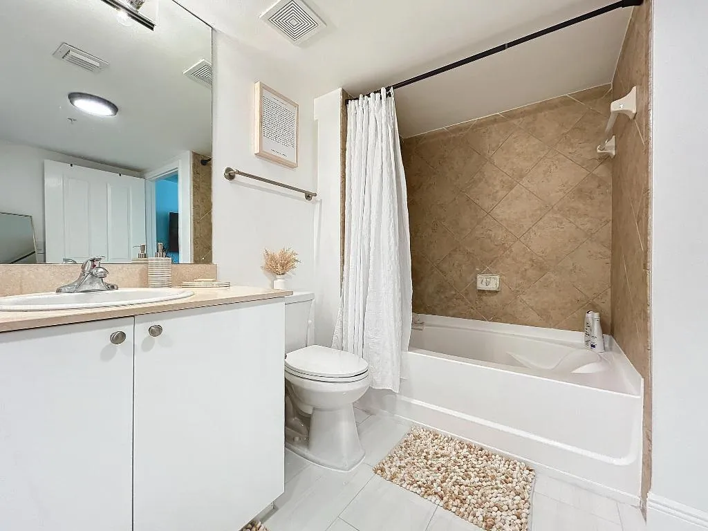 600 S Dixie Highway #630-22