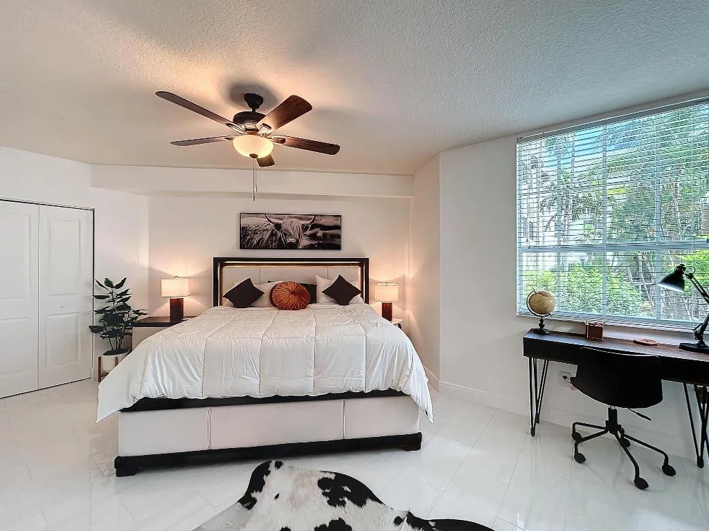 600 S Dixie Highway #630-15