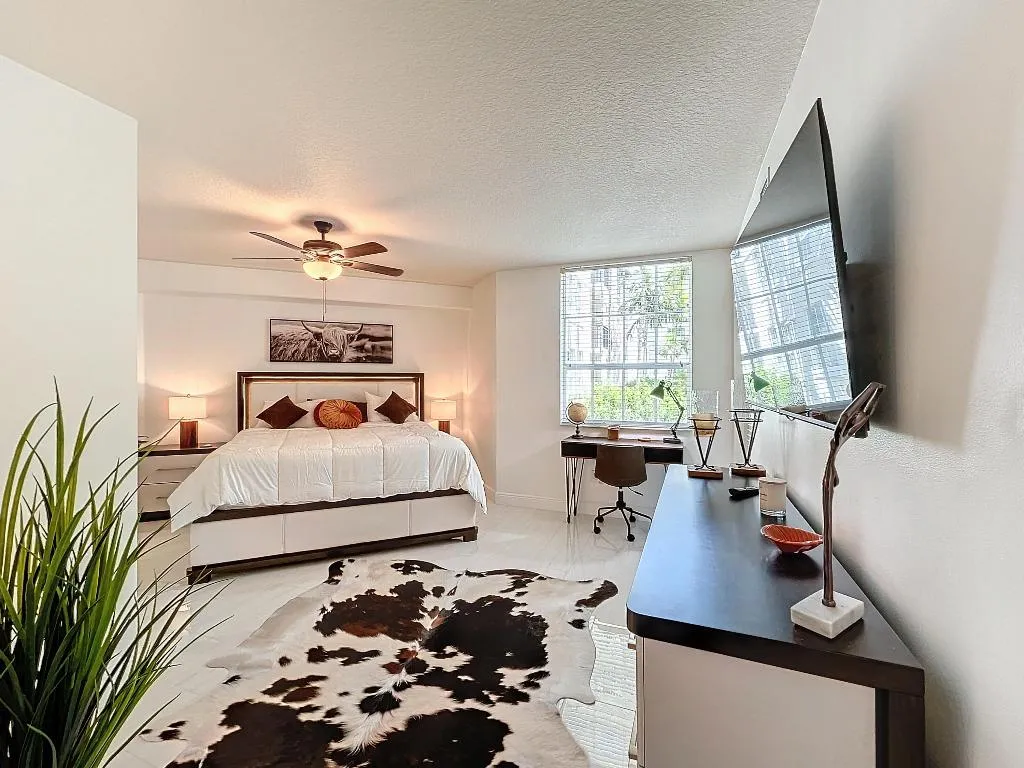 600 S Dixie Highway #630-14