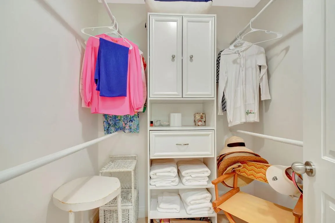 Walk in Closet