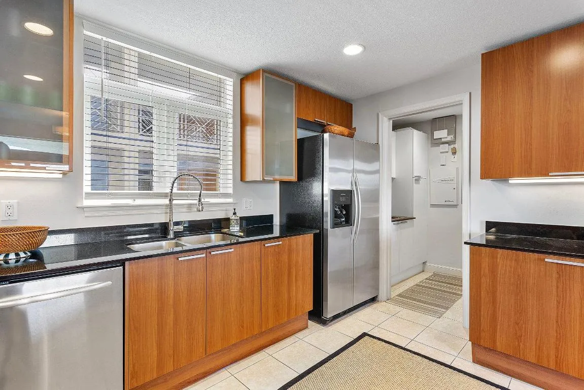 full size washer/dryer with storage