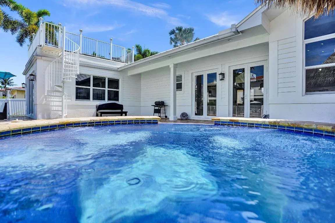 Pool & Patio