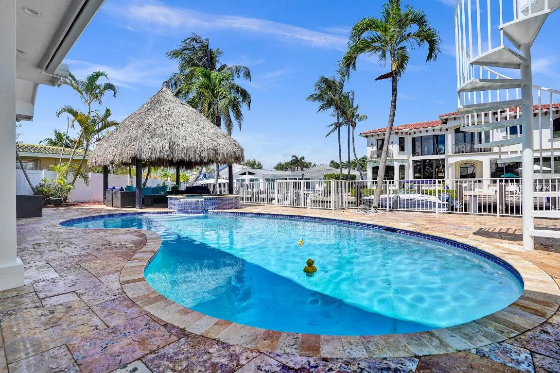 Pool & Patio