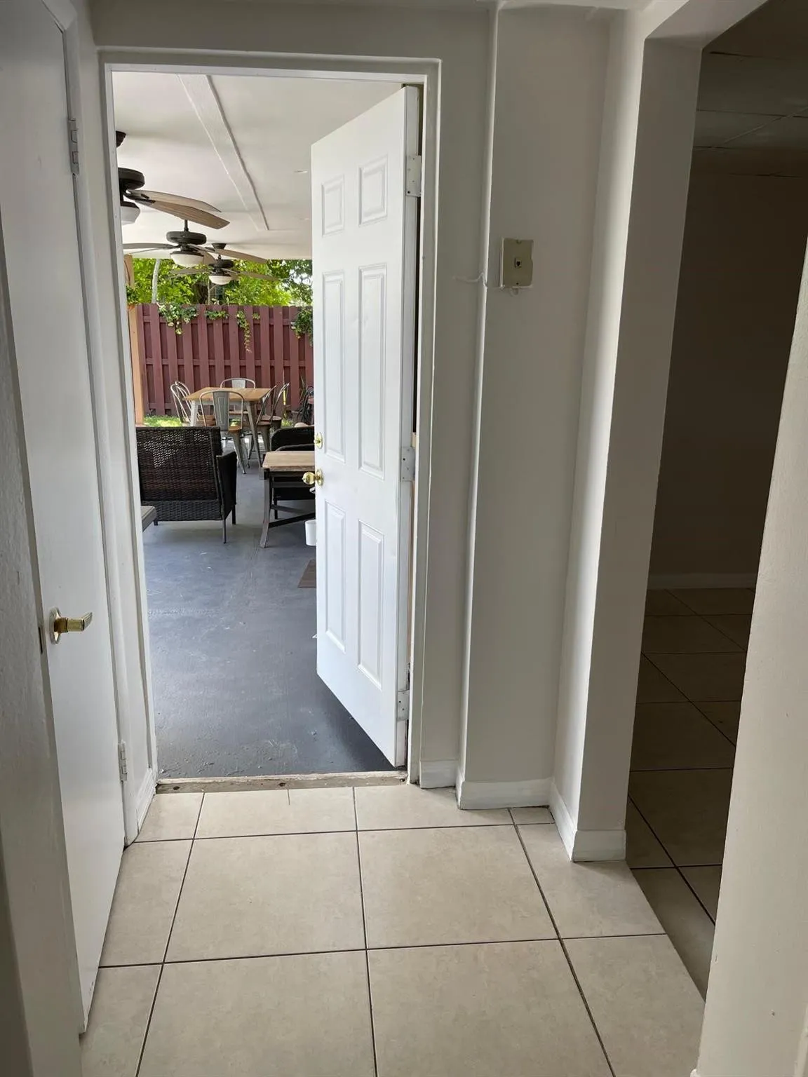 Efficiency or Guest apartment