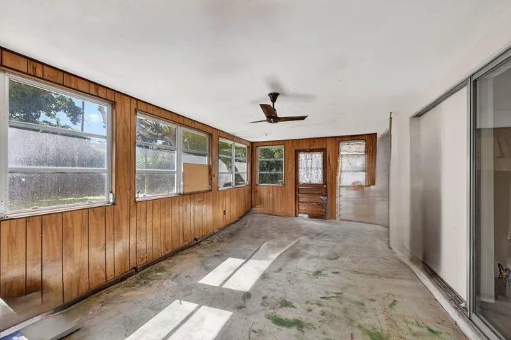 Virtually enhanced, Florida room