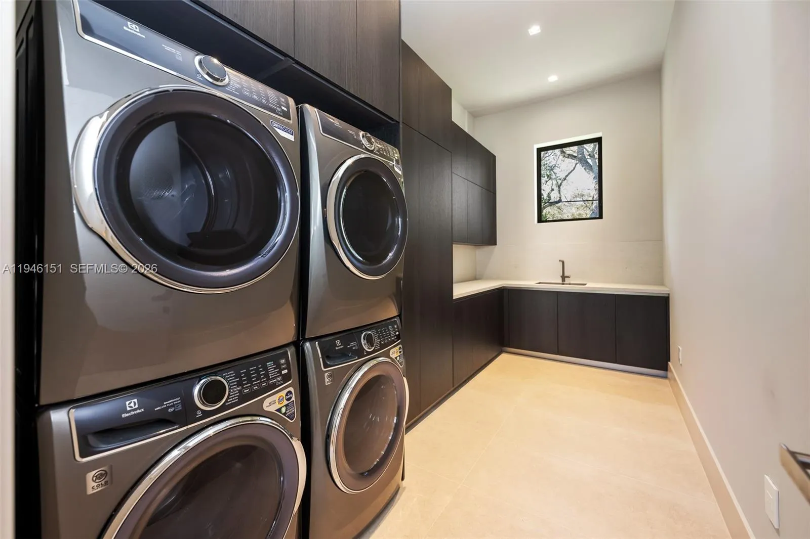 Property photo 94