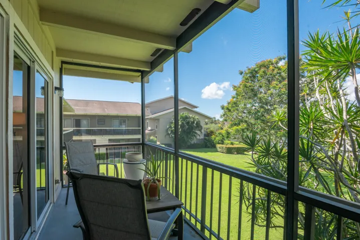 © Clark-9130 SE Riverfront Terrace - L-0