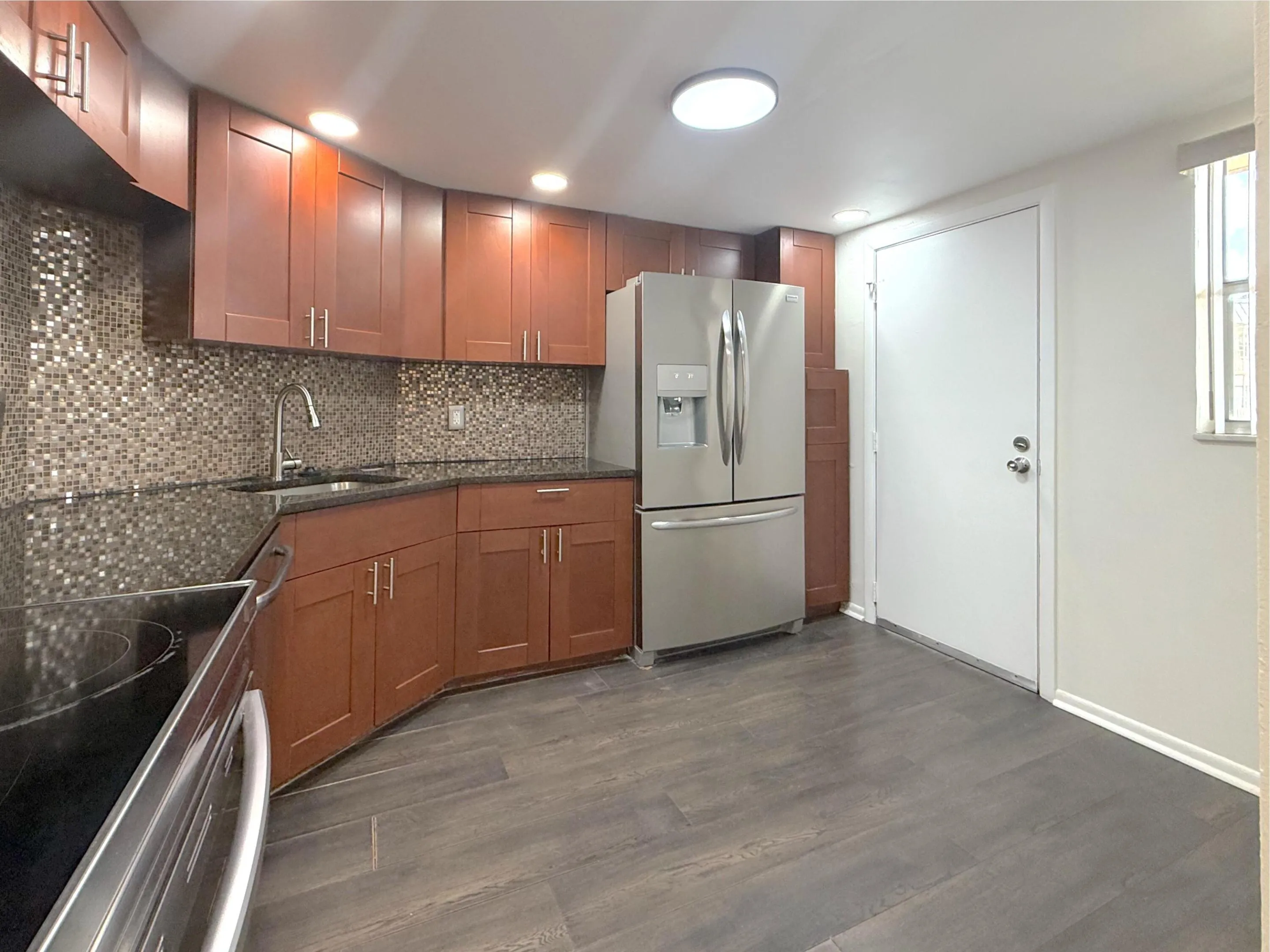 Second entry door that can be closed off with made into more kitchen area