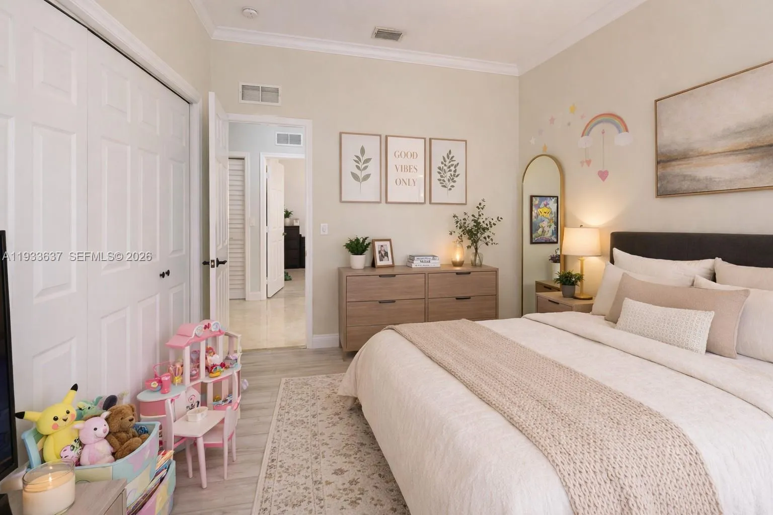 This room has been Virtually staged