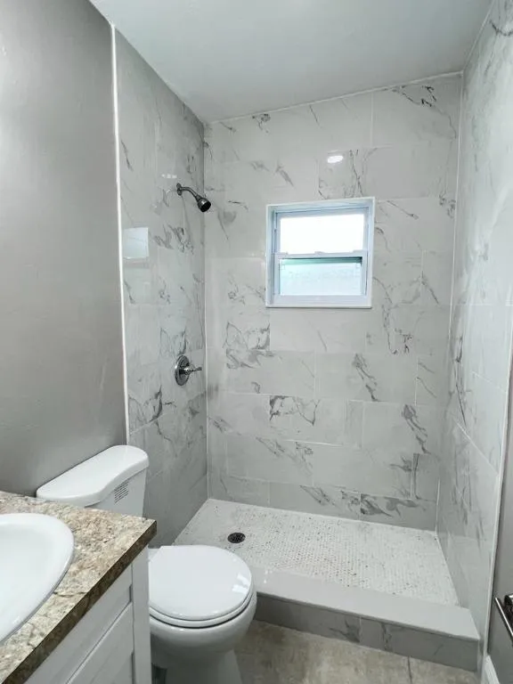 2nd Bathroom