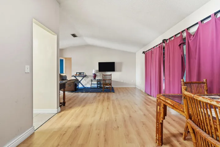 12-web-or-mls-photo-82