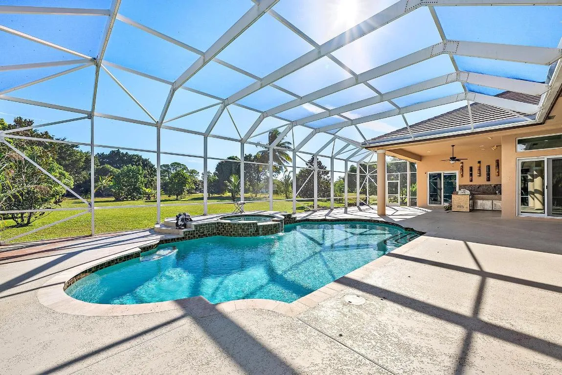 Screened in Patio