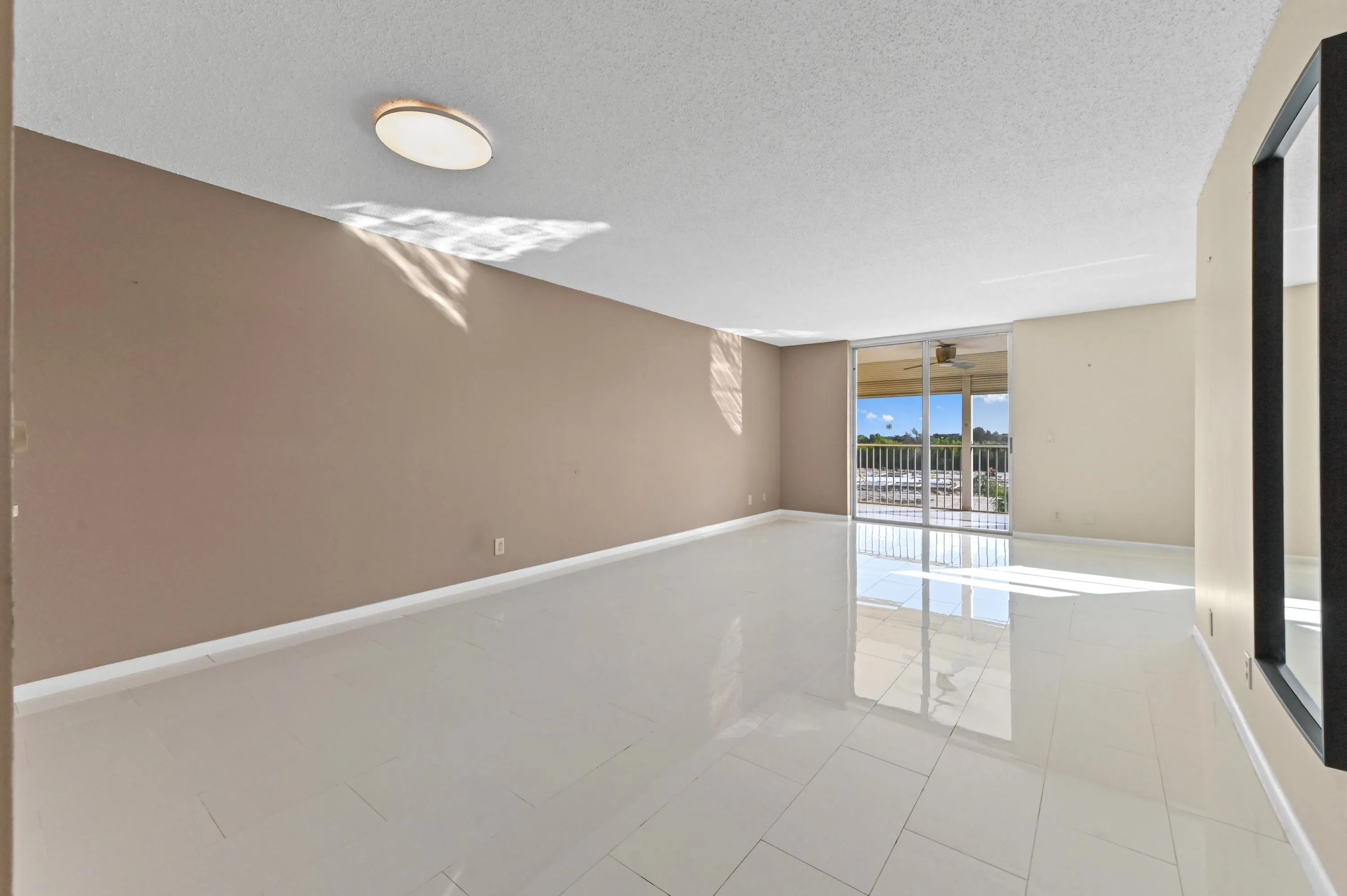 08 dining area 01