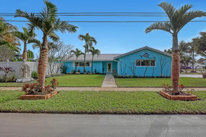1890 SW 59th (3)