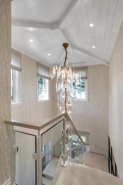 mls_CHANDELIER_DETAIL_EB