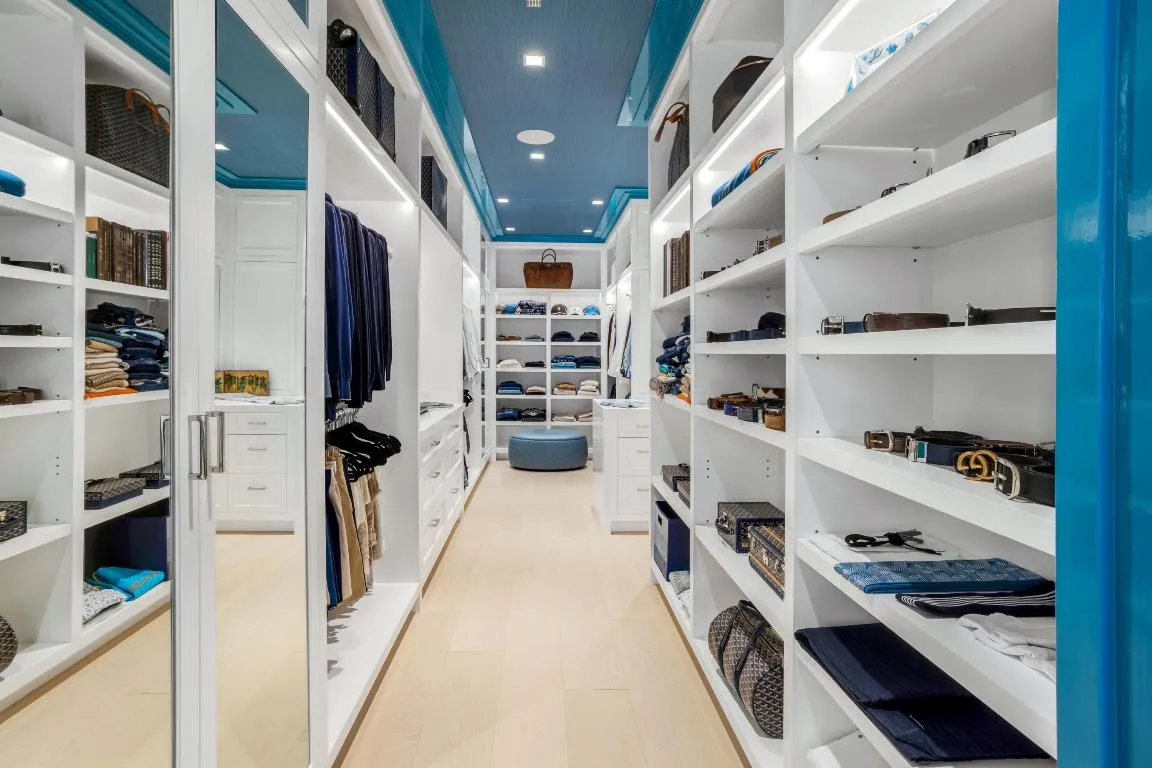 mls_WALK_IN_CLOSET_2_EB
