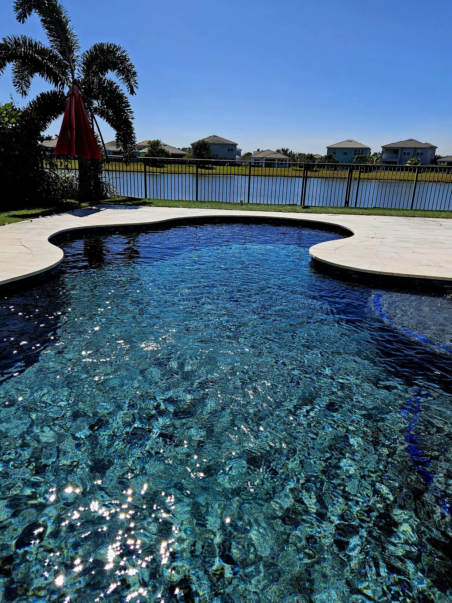 Pool View3
