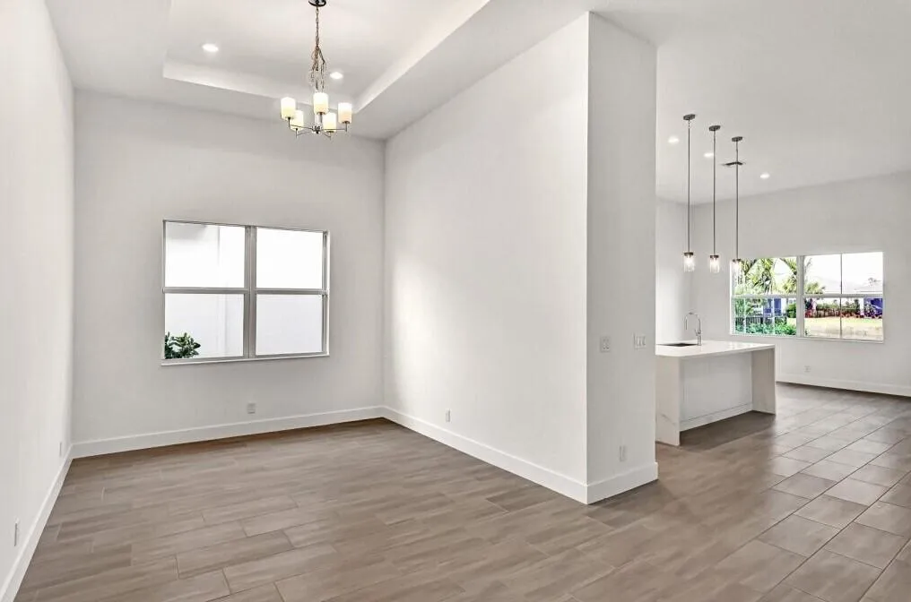 FORMAL DINING AREA