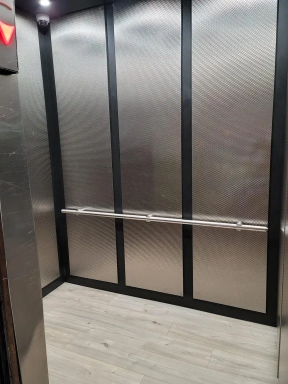 Left elevator