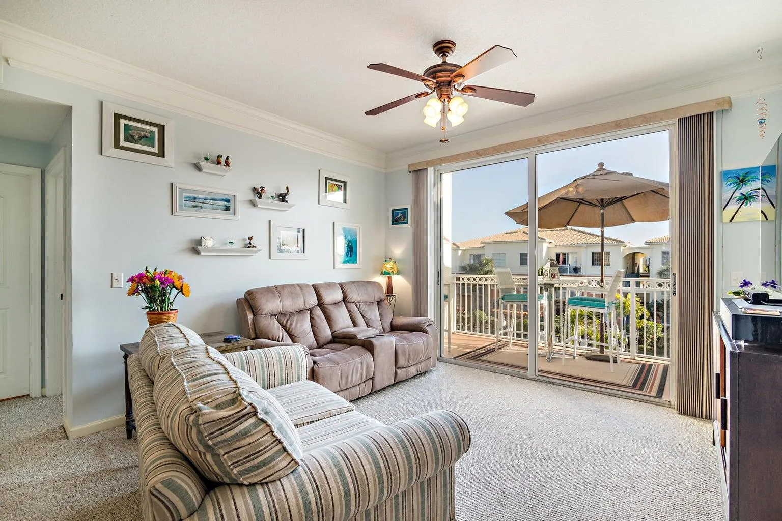 4308 Myrtlewood interior 3
