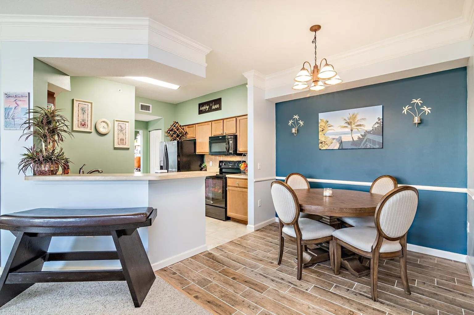 4308 Myrtlewood Interior