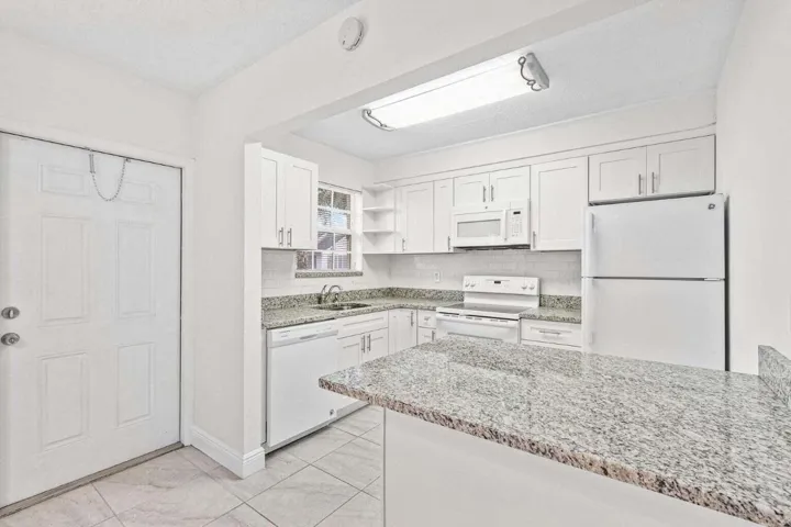 20240126190021384297000000-o