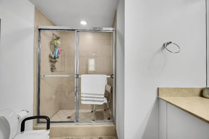 2nd Bathroom