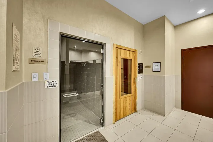 Steam Room / Sauna