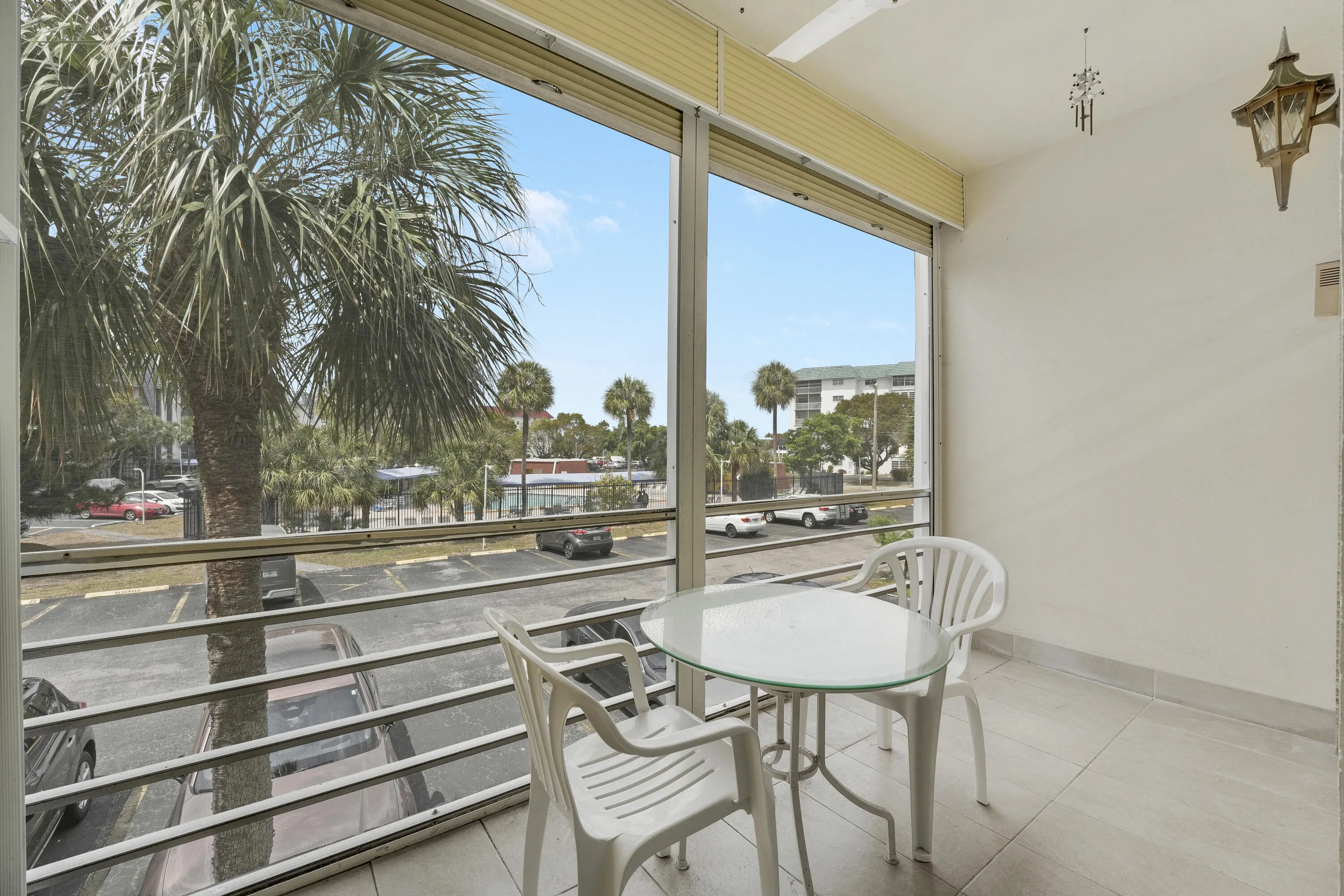 balcony